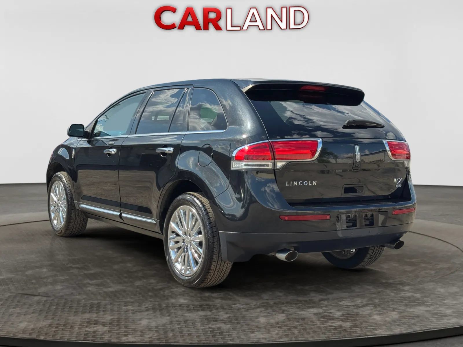 Used 2013 Lincoln MKX AWD image 4