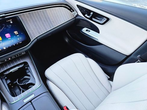 Certified 2025 Mercedes-Benz E 350 4MATIC Sedan image 12