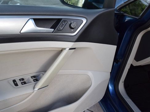 Used 2015 Volkswagen Golf TDI SE image 69