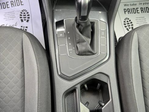 Used 2020 Volkswagen Tiguan S image 17