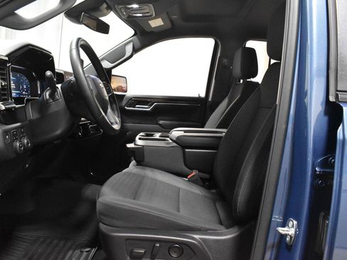 Used 2024 Chevrolet Silverado 1500 LT AWD/4WD image 3