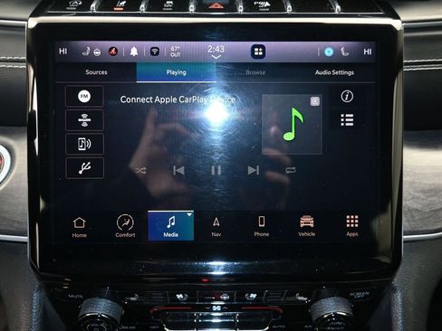 Used 2023 Jeep Grand Cherokee L Limited w/ Luxury Tech Group II image 16