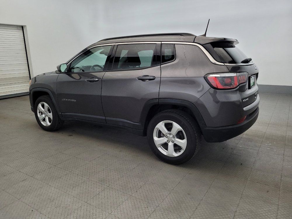 Used 2019 Jeep Compass Latitude w/ Cold Weather Group AWD/4WD image 3