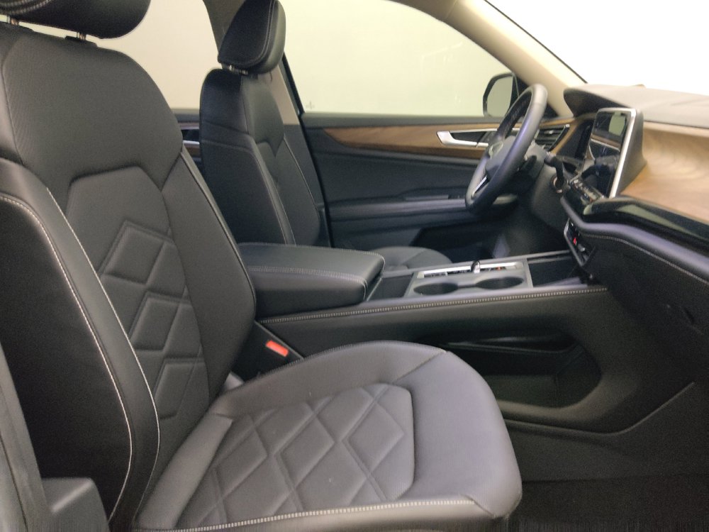 Used 2024 Volkswagen Atlas SE FWD image 21