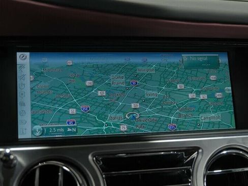 Used 2016 Rolls-Royce Dawn image 27