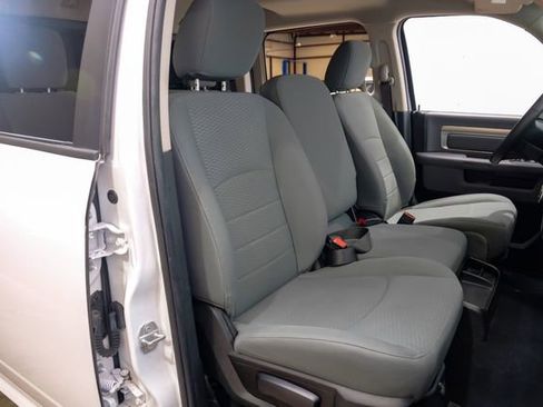 Used 2020 RAM 1500 Classic SLT image 34