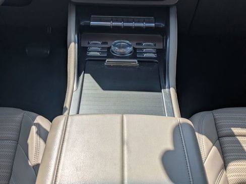 Used 2024 Lincoln Nautilus Reserve AWD/4WD image 20