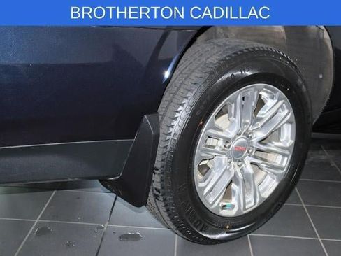 Used 2023 GMC Yukon XL SLT AWD/4WD image 15