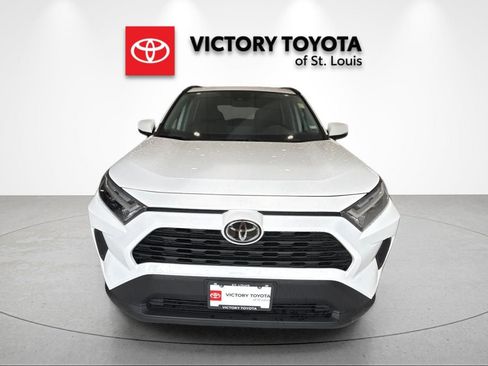 Used 2025 Toyota RAV4 XLE AWD/4WD image 8