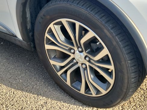 Used 2016 Mitsubishi Outlander SE AWD/4WD image 4