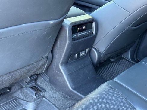 Used 2024 Toyota Land Cruiser image 31