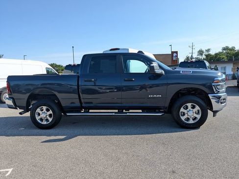 Used 2026 RAM 2500 Big Horn AWD/4WD image 3