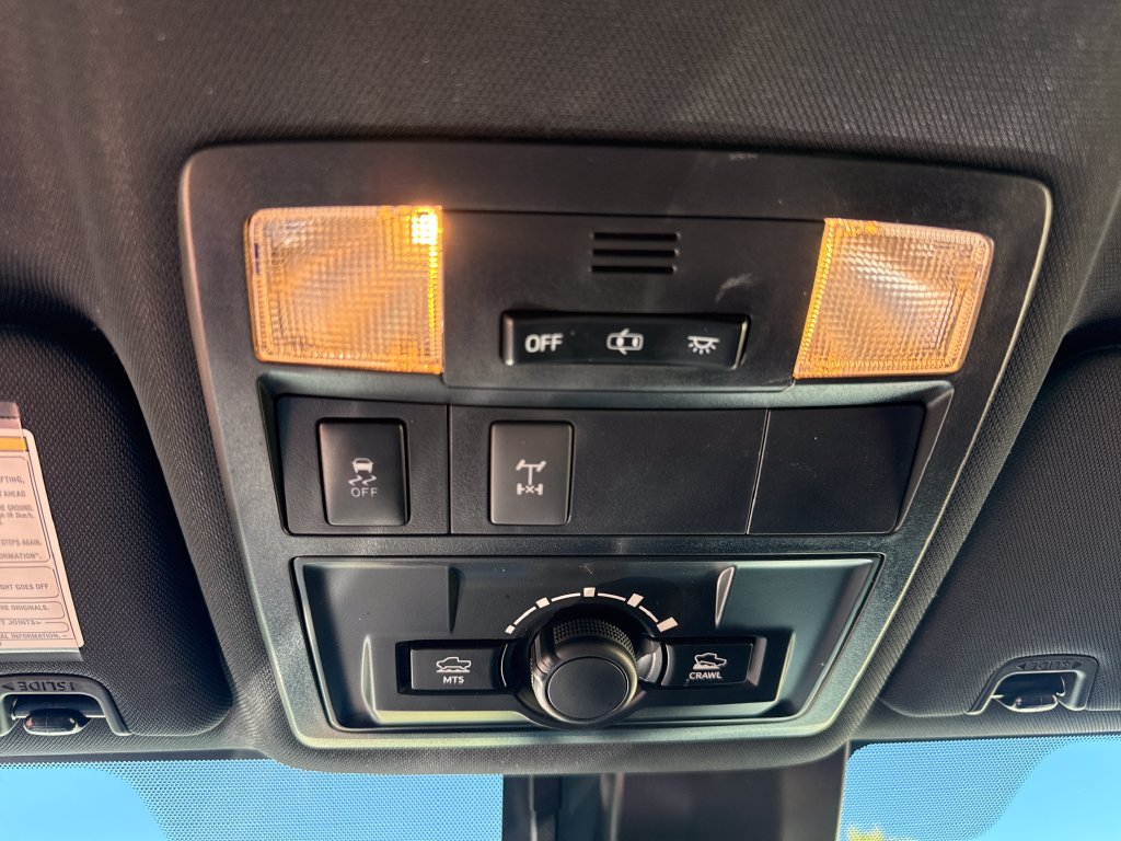 Used 2019 Toyota Tacoma TRD Off-Road AWD/4WD image 17