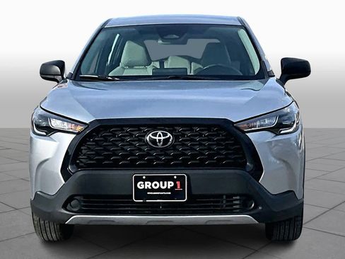 Used 2023 Toyota Corolla Cross L image 4