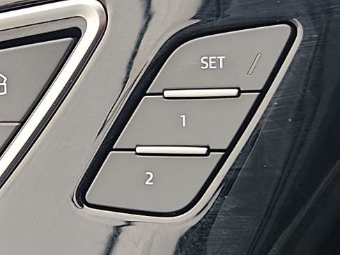 Used 2024 Audi Q4 e-tron Premium Plus image 27