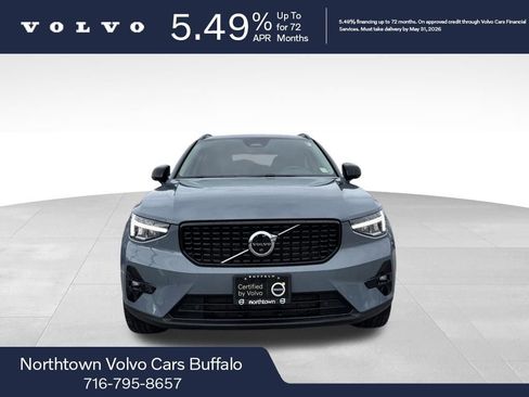 Used 2023 Volvo XC40 B5 Plus w/ Driver Assist Package AWD/4WD image 4
