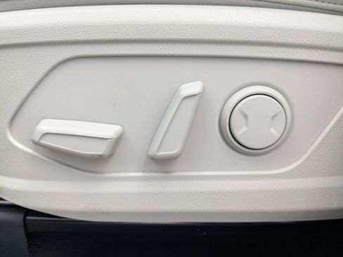 Used 2025 Kia Sorento EX w/ Panoramic Sunroof Package image 22