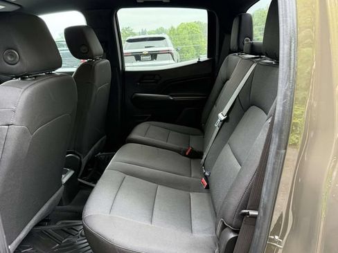 Certified 2024 Chevrolet Colorado W/T RWD image 11