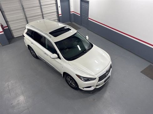Used 2017 INFINITI QX60 AWD w/ Premium Plus Package image 17