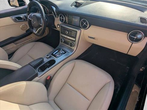 Used 2017 Mercedes-Benz SLC 300 image 20