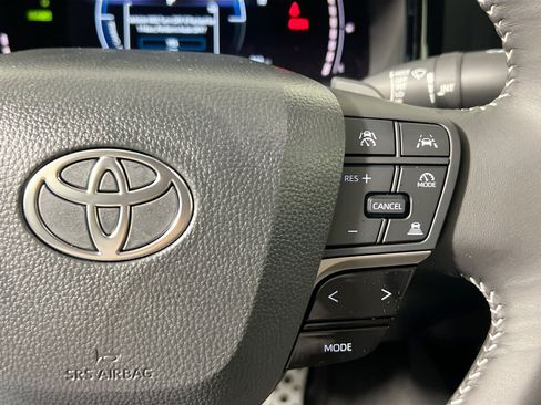 New 2026 Toyota Camry SE FWD image 19
