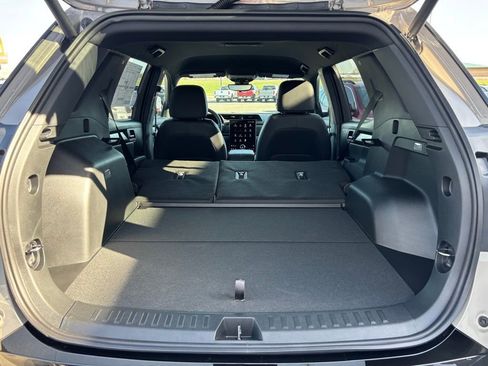 New 2026 GMC Terrain AT4 AWD/4WD image 30