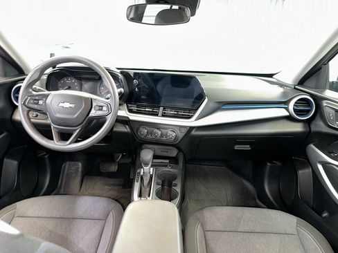 Certified 2024 Chevrolet Trax LS w/ LS Convenience Package image 25