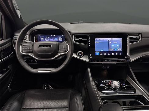 Certified 2024 Jeep Wagoneer L Series III w/ Premium Group I image 5