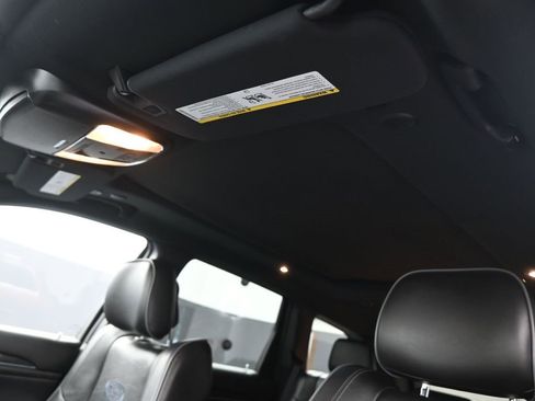 Used 2019 Jeep Grand Cherokee Overland image 10