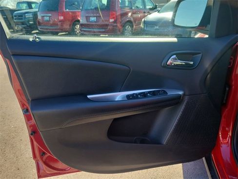 Used 2018 Dodge Journey SE w/ Connectivity Group image 21