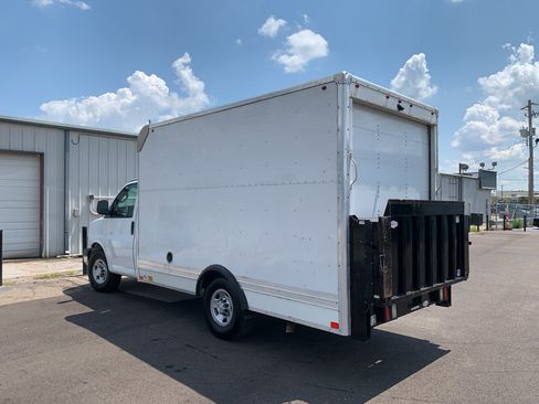 Used 2019 Chevrolet Express 3500 w/ Power Convenience Package RWD image 3