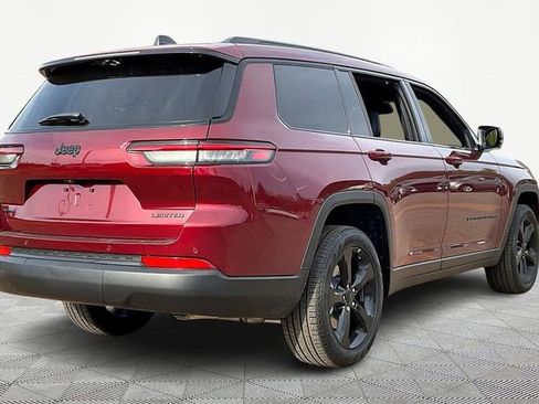 Used 2025 Jeep Grand Cherokee L Limited w/ Luxury Tech Group II image 5