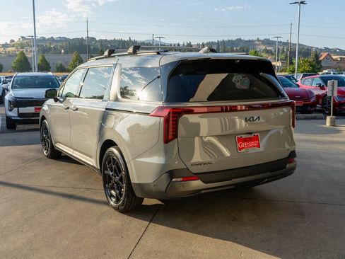 New 2026 Kia Carnival SX Prestige image 5