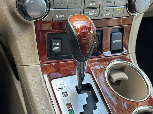 Used 2012 Toyota Highlander Limited image 29