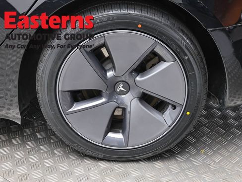 Used 2023 Tesla Model 3 Standard Range RWD image 8