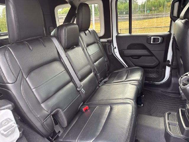 Used 2020 Jeep Wrangler Unlimited Sahara AWD/4WD image 22