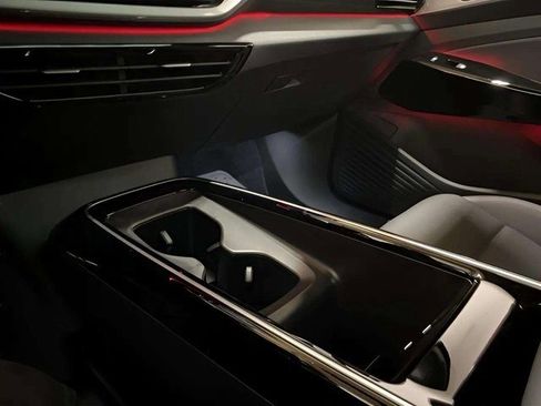 Used 2024 Volkswagen ID.4 S image 58