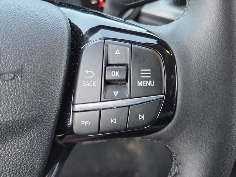 Used 2025 Ford Escape SE FWD image 23