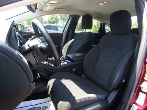 Used 2015 Chrysler 200 Limited w/ Spring Special Group FWD image 12