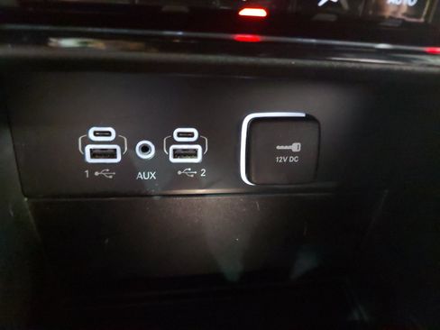 Used 2024 Jeep Grand Cherokee Limited AWD/4WD image 21