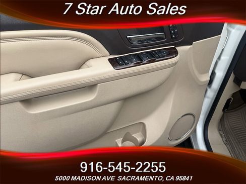 Used 2014 GMC Yukon XL Denali image 7