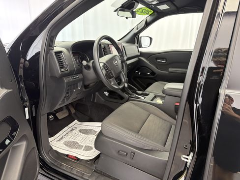 Used 2023 Nissan Frontier SV w/ Midnight Edition Package AWD/4WD image 7