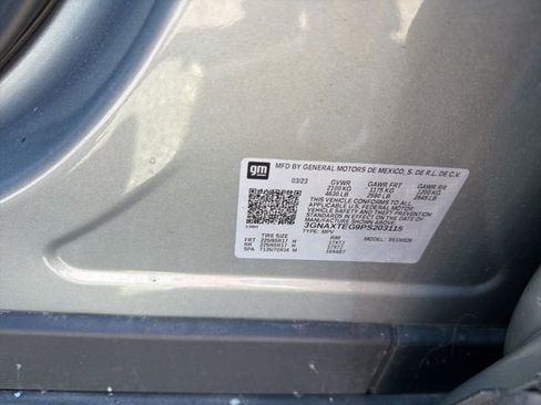 Used 2023 Chevrolet Equinox LT w/ Driver Convenience Package image 9