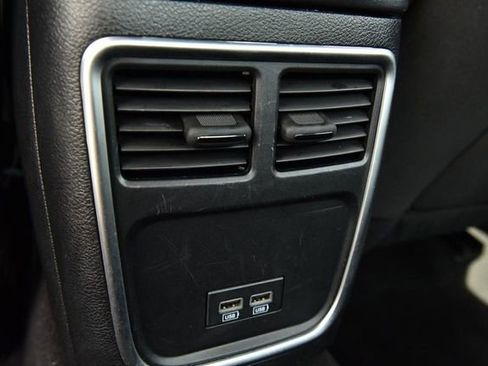 Used 2023 Dodge Charger SXT RWD image 20