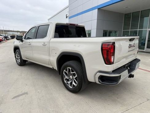 New 2026 GMC Sierra 1500 SLE w/ Preferred Package image 6