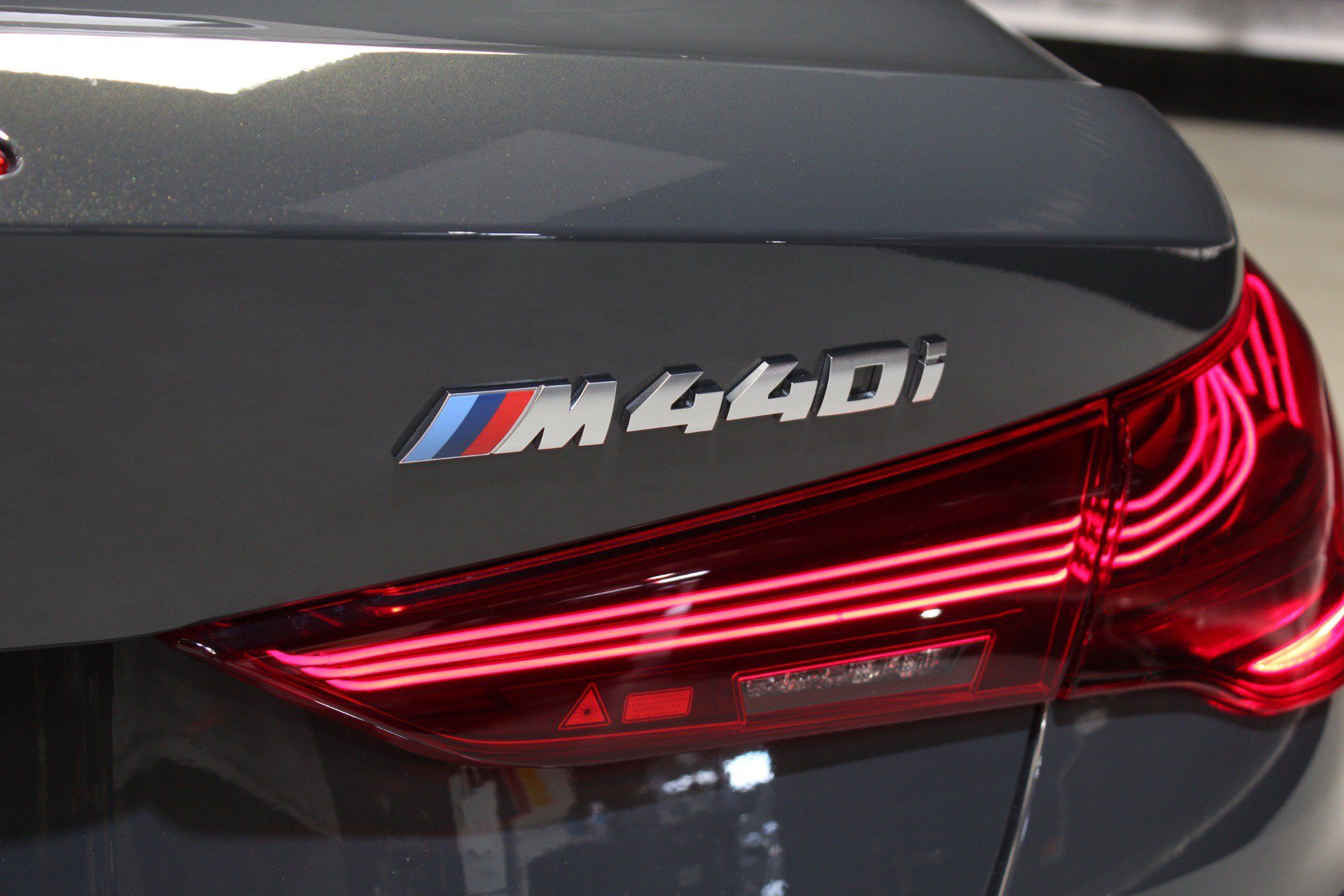 Used 2026 BMW M440i Convertible w/ Premium Package RWD image 19