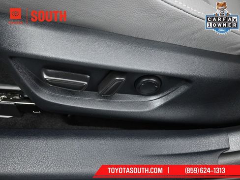 Used 2025 Toyota Camry SE image 25