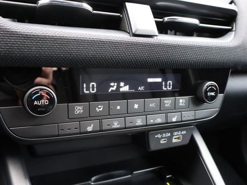 New 2026 Subaru Outback Limited AWD/4WD image 38