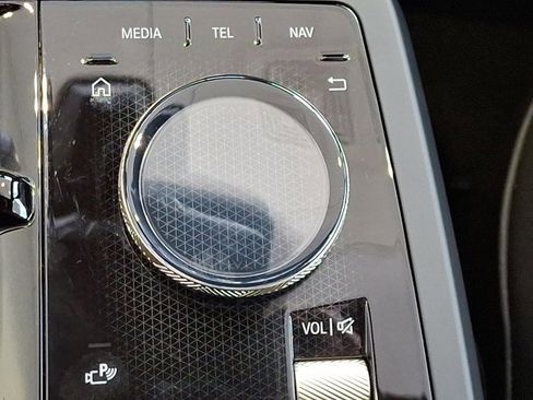 Certified 2025 BMW iX xDrive50 image 27