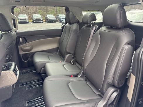 New 2026 Kia Carnival SX image 12